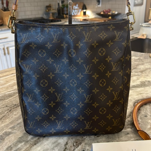 SOLD Louis Vuitton Looping GM with conversion hardware EXTRA LV STRAP INCLUDED - Picture 2 of 10